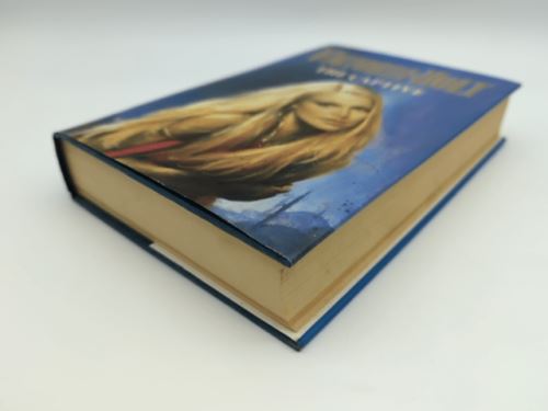 The Captive by Victoria Holt (Vintage Hardcover) Book Nook
