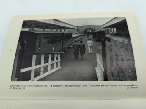 Vale of Rheidol Light Railway by W.J.K. Davies (Paperback 071100143X)