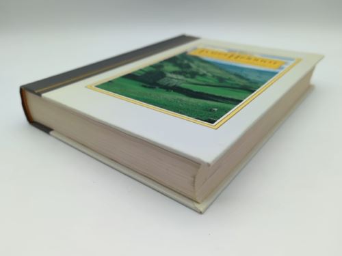 The Best of James Herriot: Favourite Memories of a Country Vet (Hardcover)