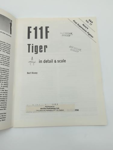 F11F Tiger in Detail & Scale D&S, Vol. 17 by Bert Kinzey ( 0853686181) Air Force