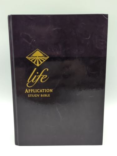 Life Application Study Bible: New International Version (Hardcover) Clean