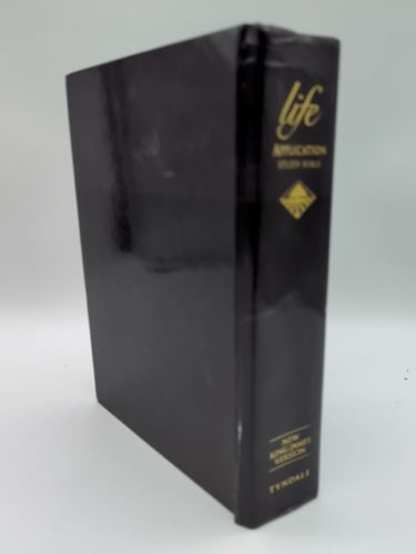 Life Application Study Bible: New International Version (Hardcover) Clean
