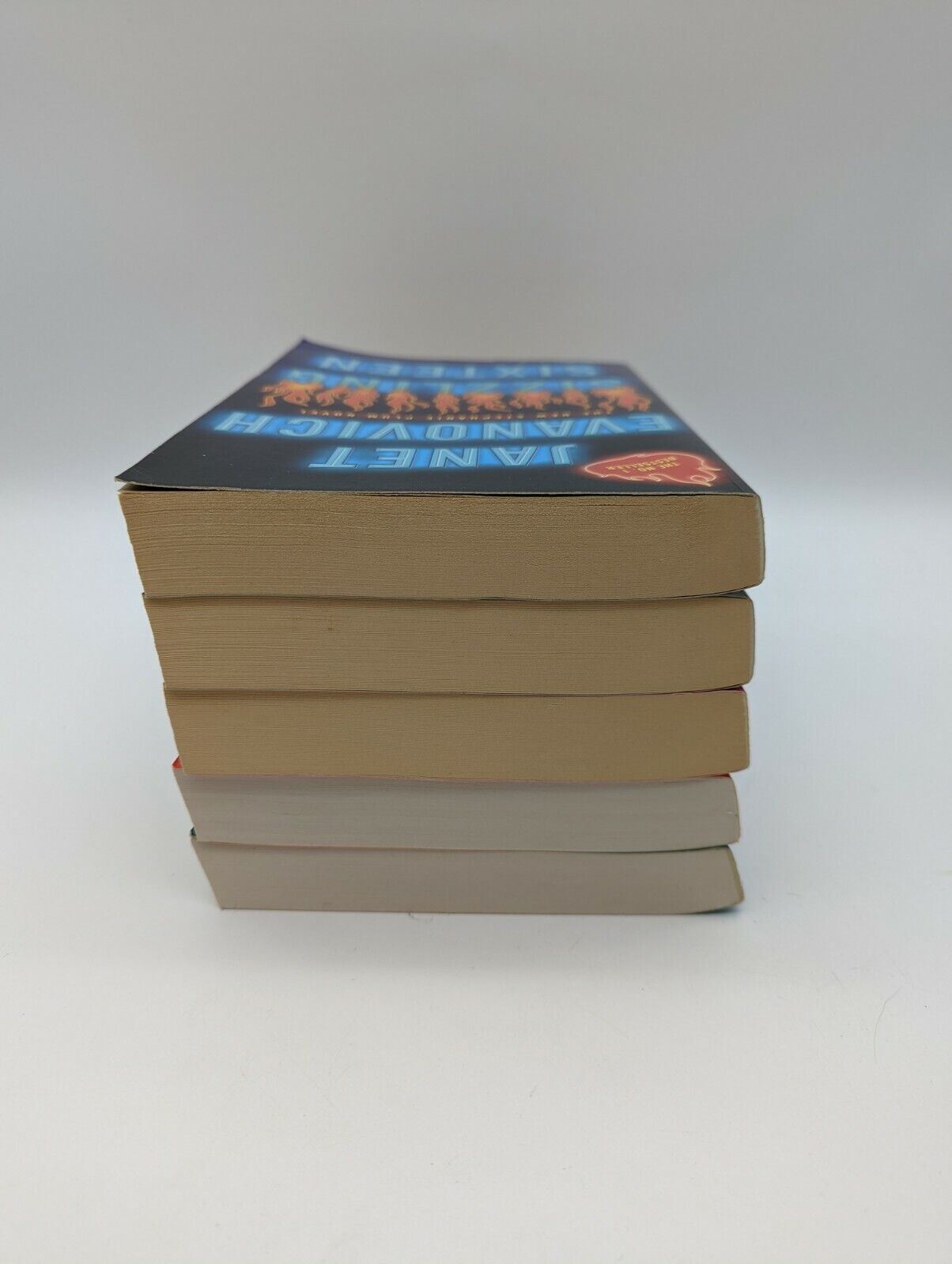5x Janet Evanovich | Stephanie Plum | Books 12, 13, 14 15 16 | Large Paperbacks