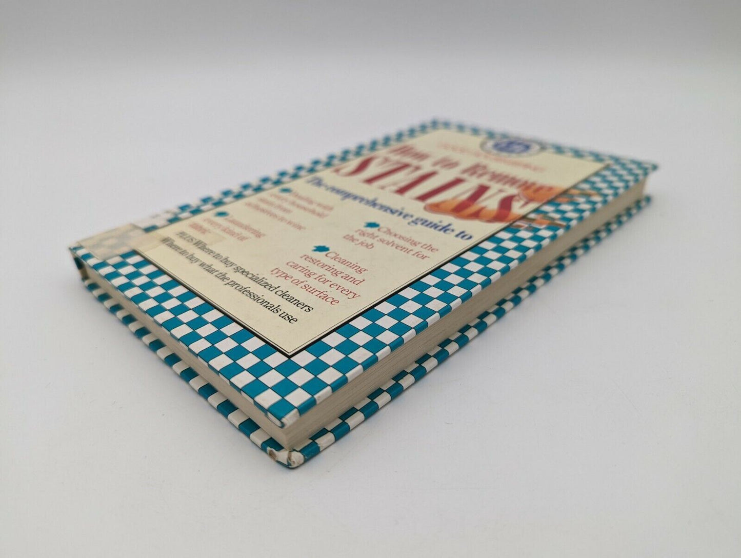 How to Remove Stains (Vintage A-Z Housekeeping Library) by Cassandra Kent
