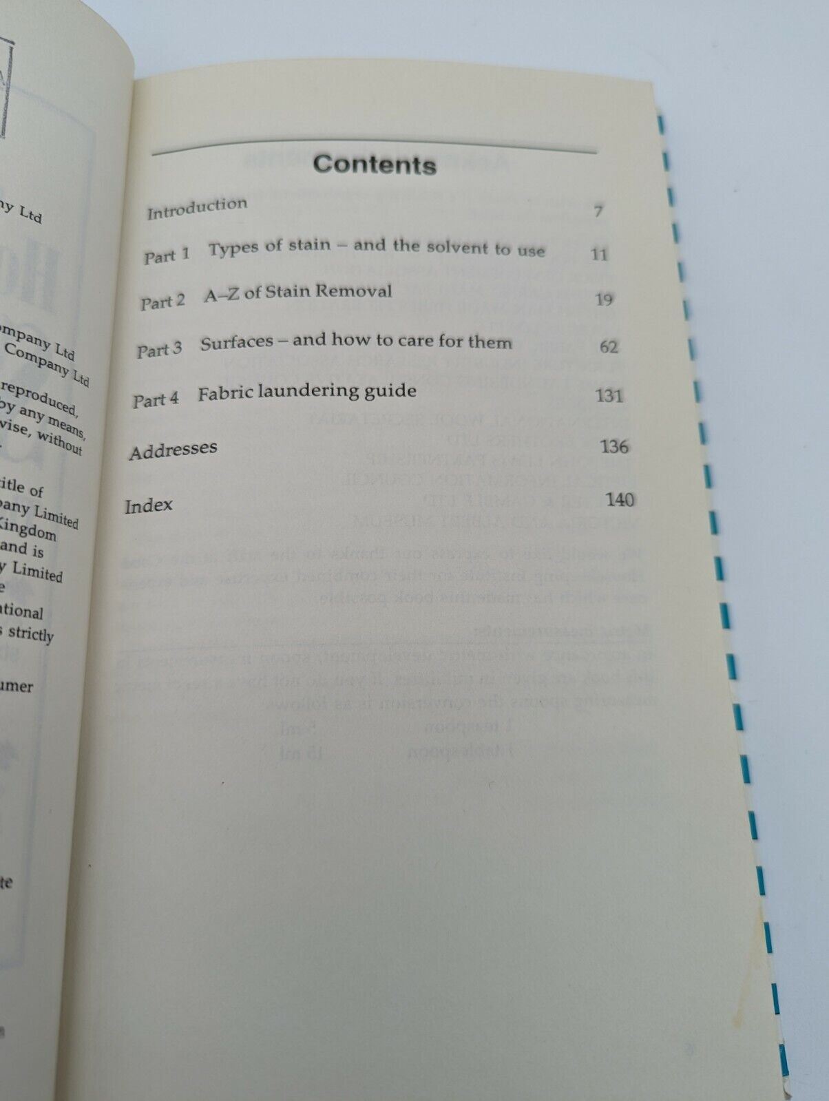 How to Remove Stains (Vintage A-Z Housekeeping Library) by Cassandra Kent