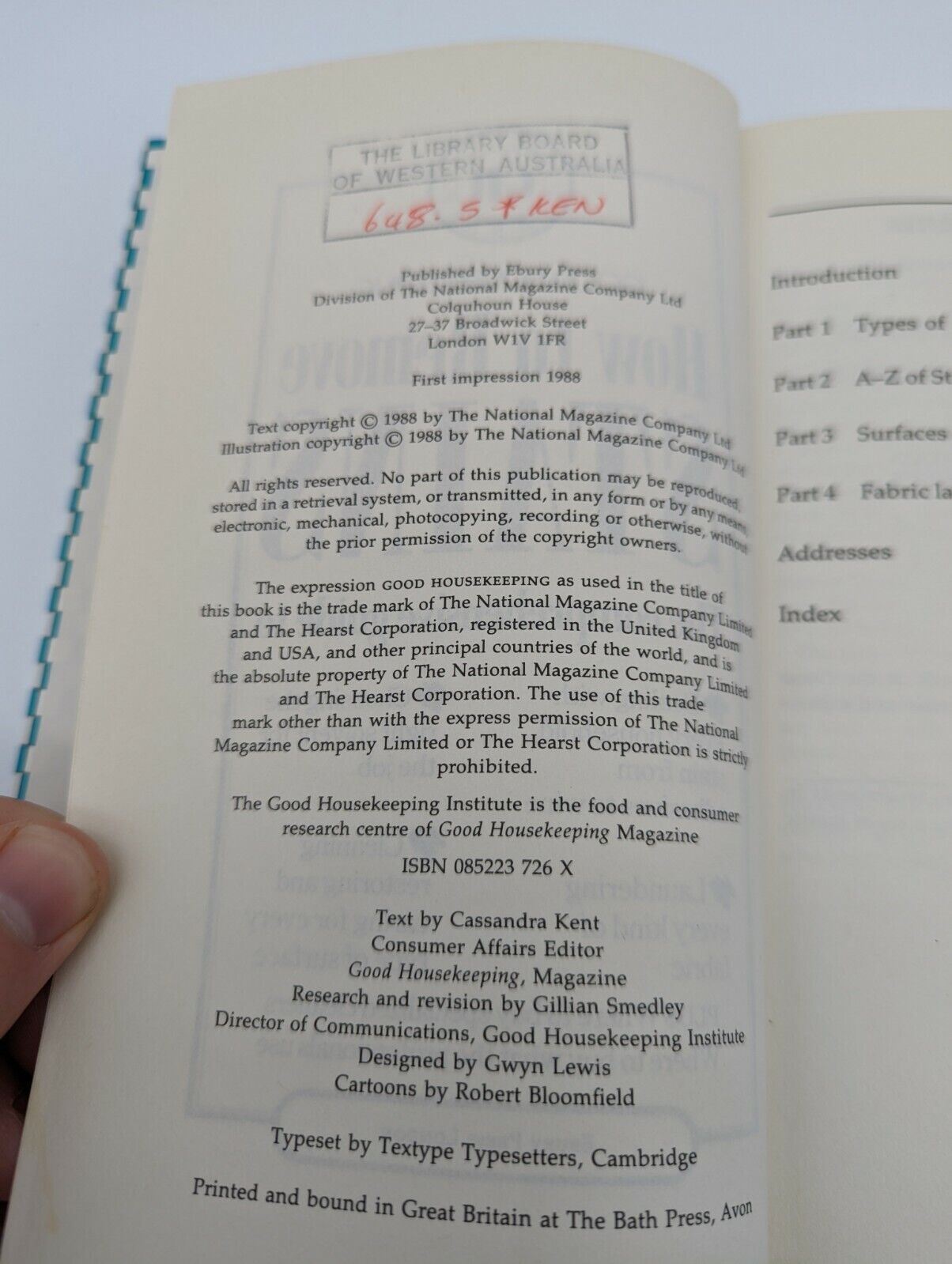 How to Remove Stains (Vintage A-Z Housekeeping Library) by Cassandra Kent