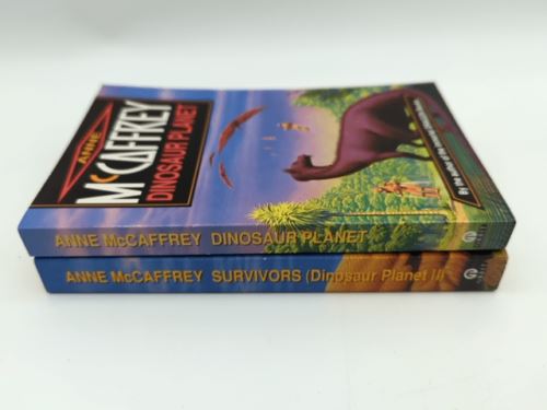 Dinosaur Planet & The Survivors (Dinosaur Planet II) Anne McCaffrey (Paperback)