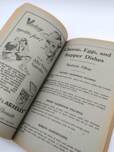 Truth and Daily Mirror Cookery Book by Daily Mirror (Paperback) Book Nook