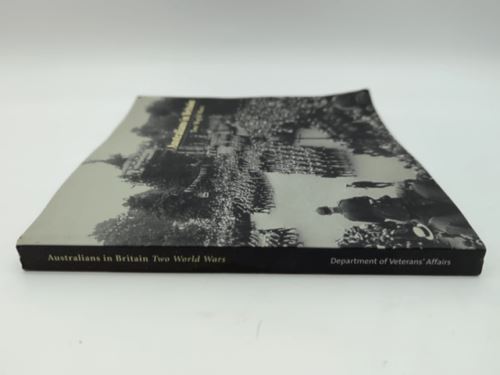 Australians in Britain - Two World Wars by Richard Reid (Paperback 192072026X)