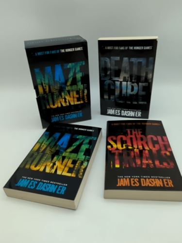 The Maze Runner Series Complete Collection Boxed Set (5-Book) by James  Dashner, Paperback