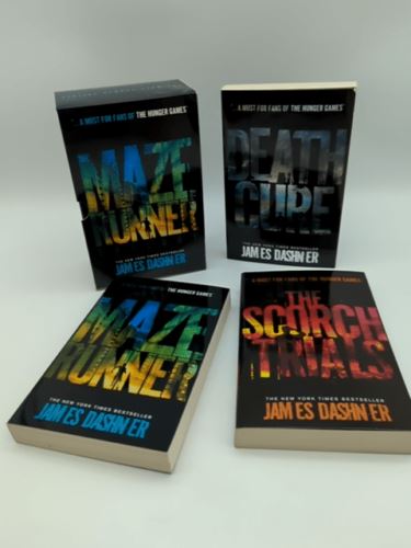 The Maze Runner Series by James Dashner (Paperback Box Set) Book Nook 1909489751