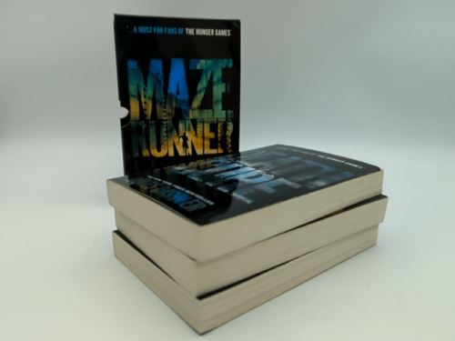 The Maze Runner Series by James Dashner (Paperback Box Set) Book Nook 1909489751