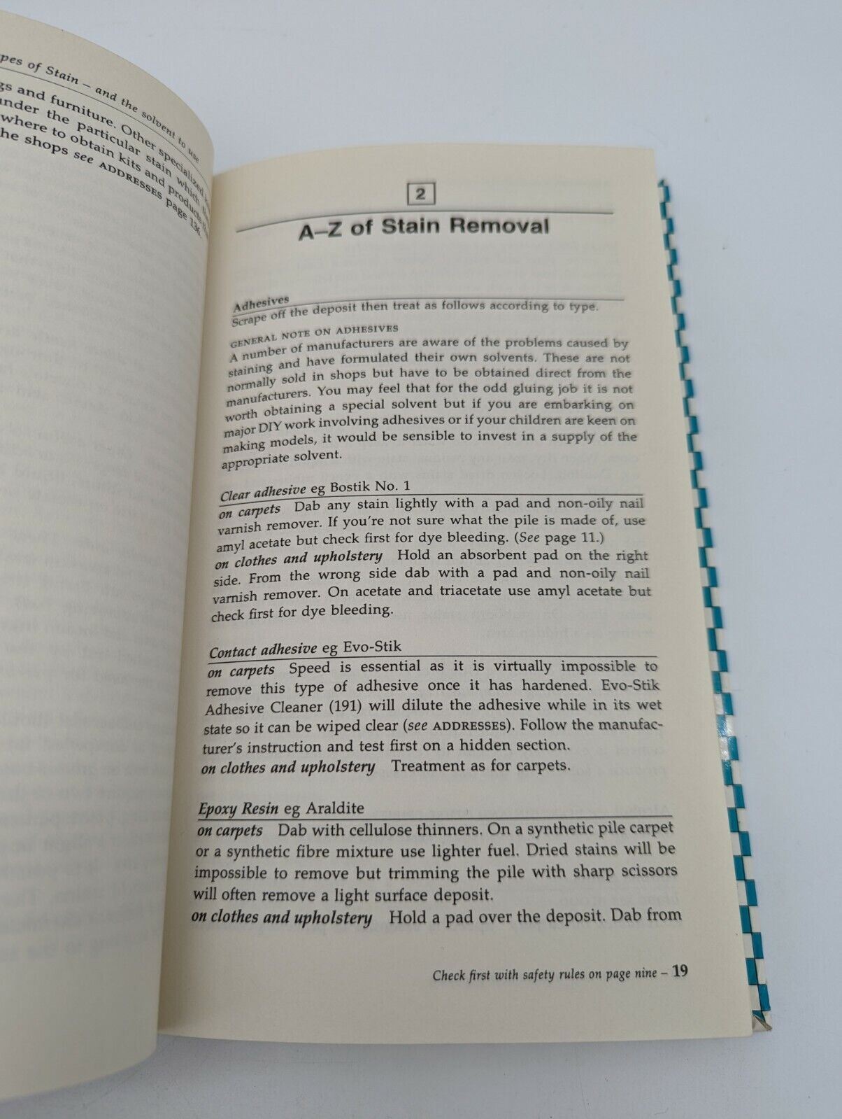 How to Remove Stains (Vintage A-Z Housekeeping Library) by Cassandra Kent