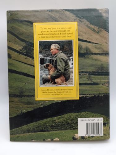 The Best of James Herriot: Favourite Memories of a Country Vet (Hardcover) Book